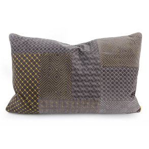 Putetrekk i fl�yel gr� m/gule stikninger 40x60